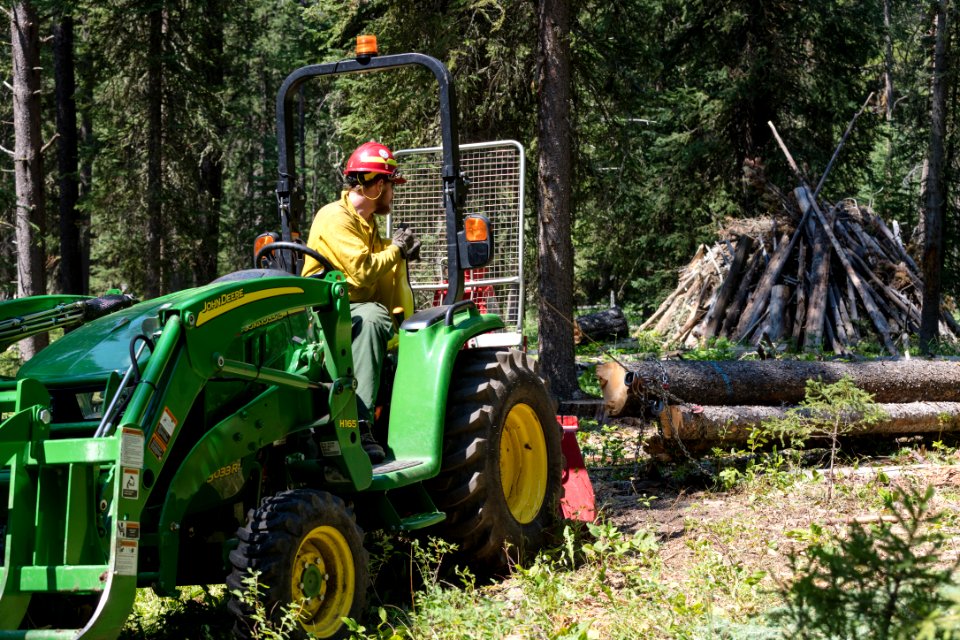 Northeast Entrance fuels project - pulling logs (2)