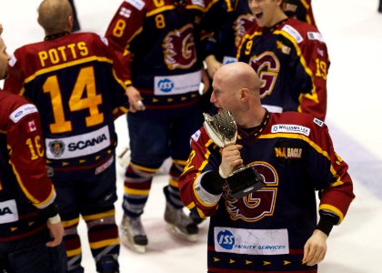 Cup Final - Guildford Flames Vs Milton Keynes Lightning photo