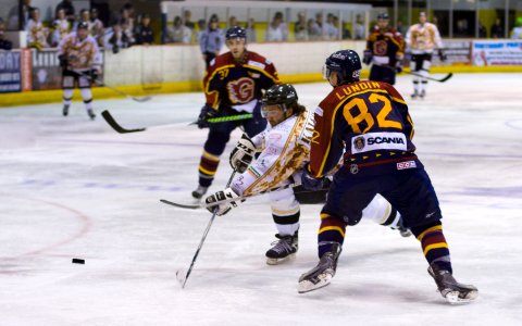 Guildford Flames At Milton Keynes Lightning photo