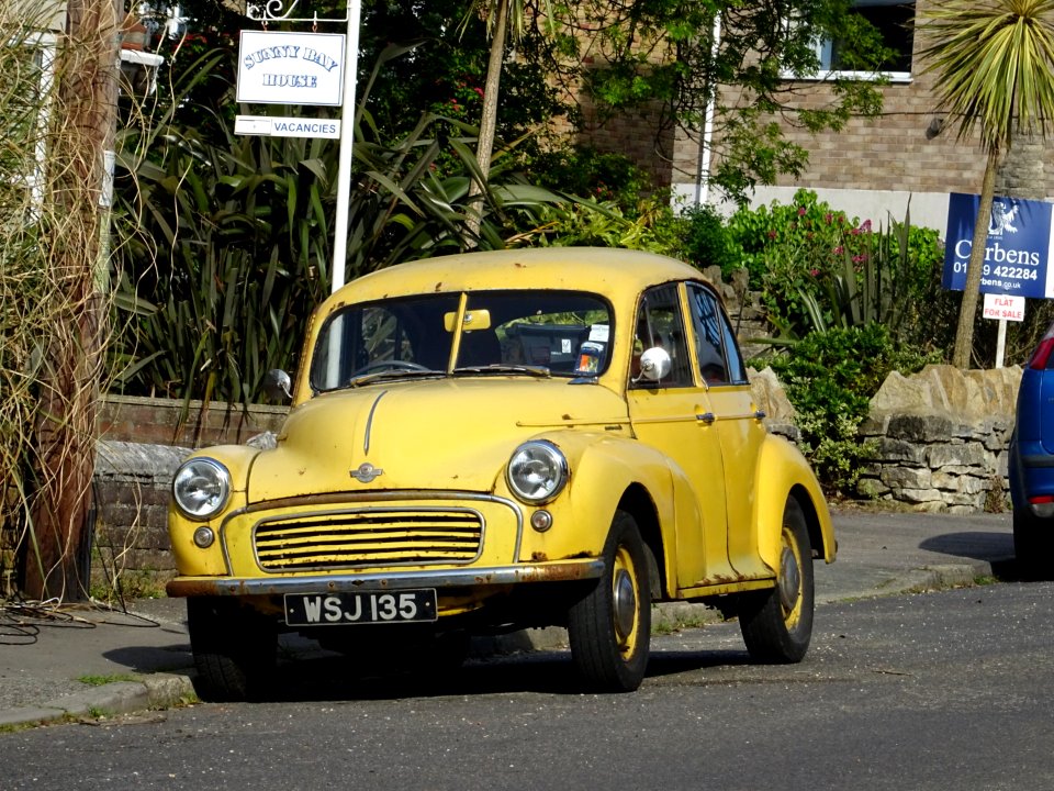 WSJ135 CUSTARD THE MORRIS MINOR