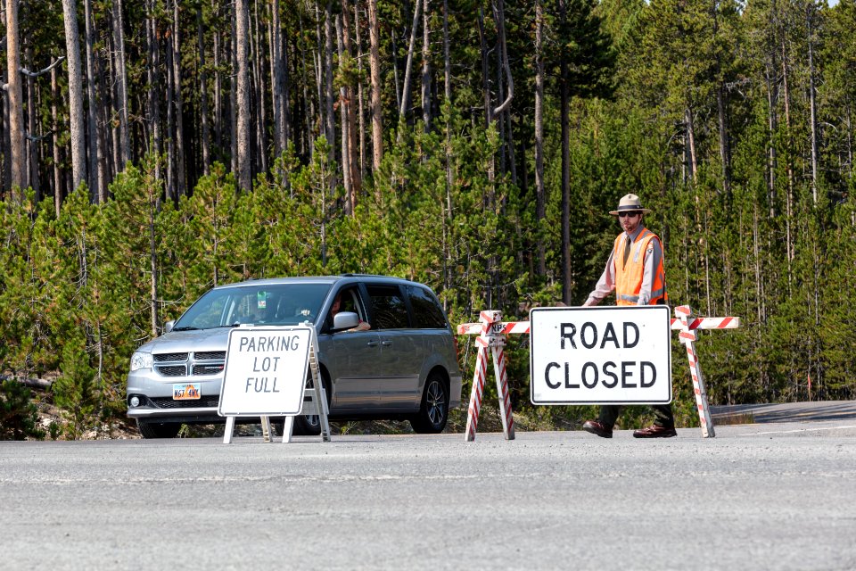 Temporary parking closures at Norris Geyser Basin