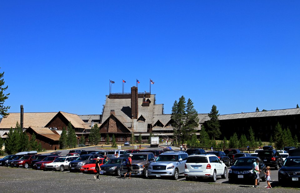 Old Faithful Inn, back side of building from parking lot