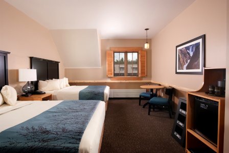 Canyon Lodge superior room