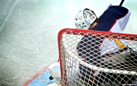Ice Hockey - Guildford Lightning Vs Bracknell Queen Bees