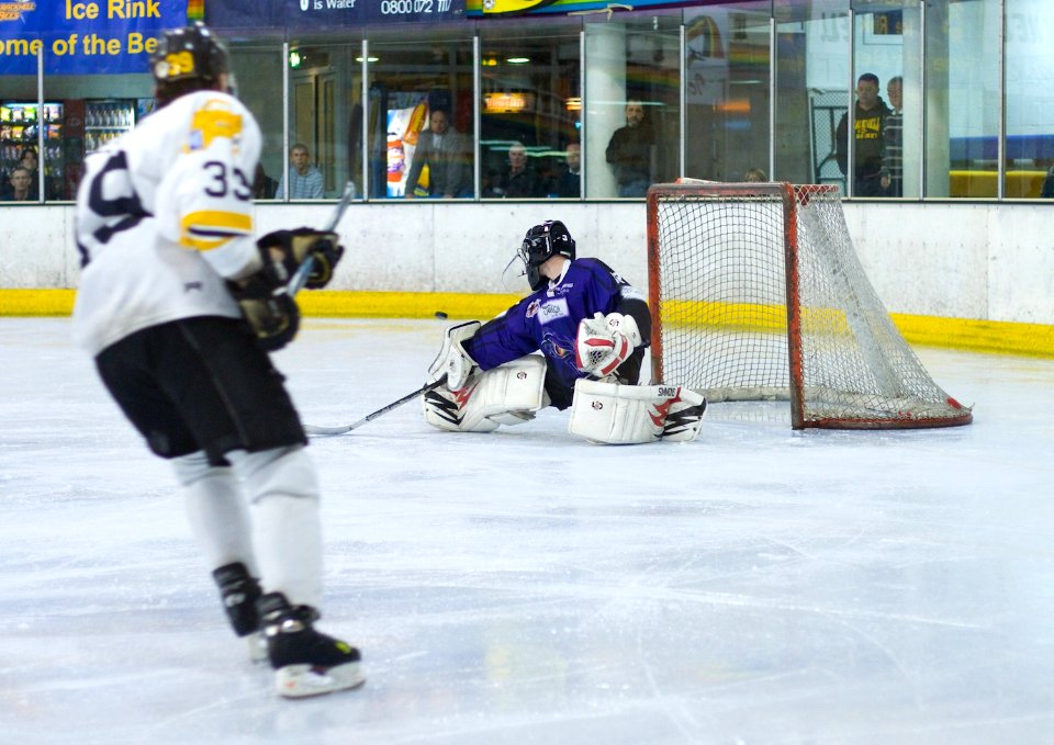 Bracknell Bees Vs Manchester Pheonix