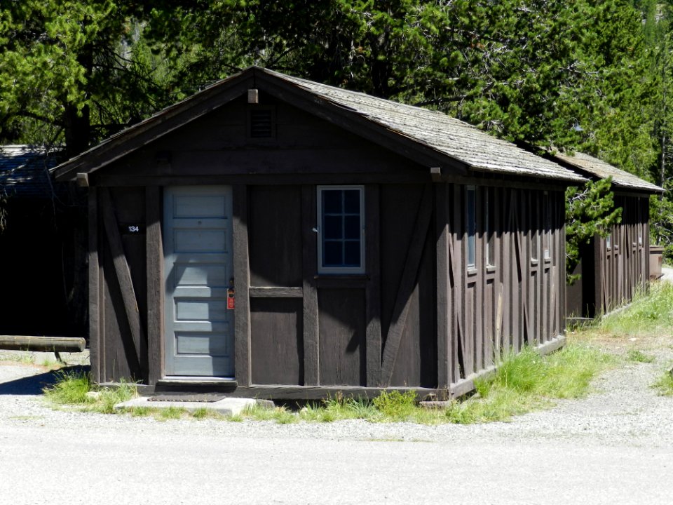 Old Faithful Lodge, front of a cabin