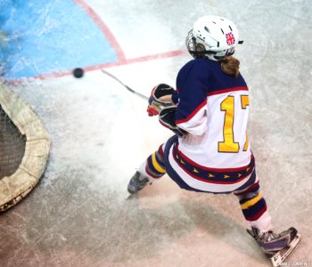 Ice Hockey - Guildford Lightning Vs Bracknell Queen Bees