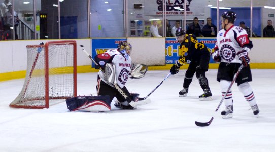 Basingstoke vs Bracknell