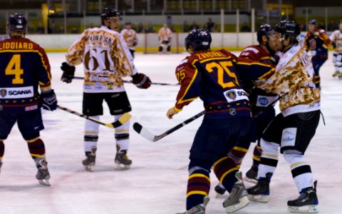 Guildford Flames At Milton Keynes Lightning photo