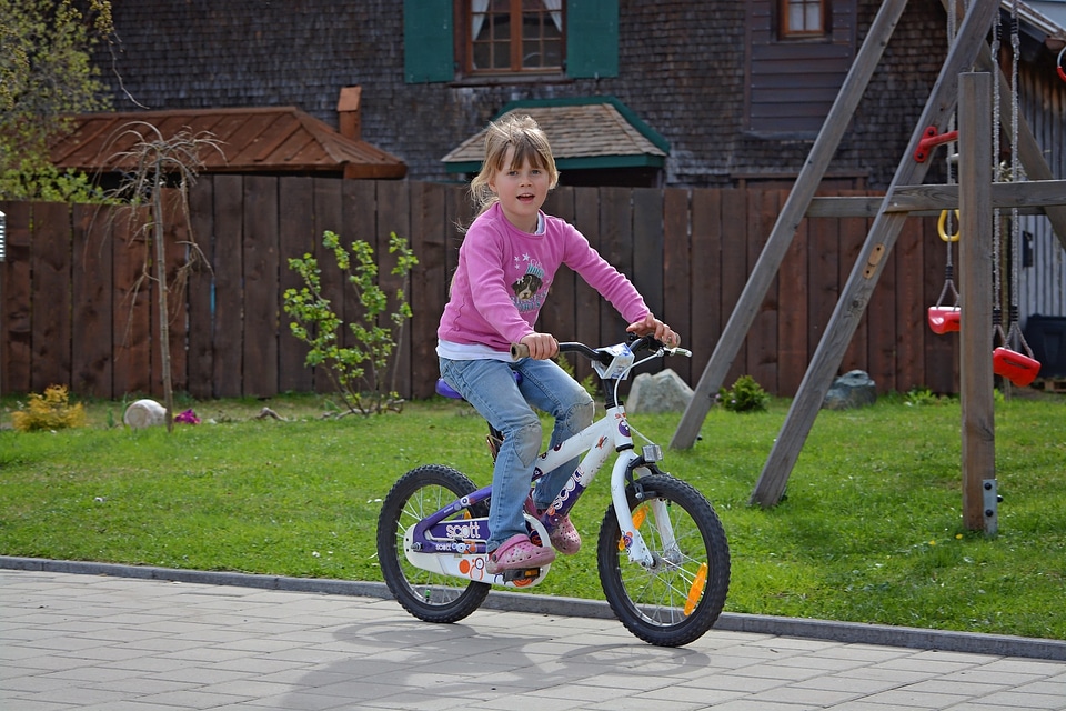 Cycling out nature