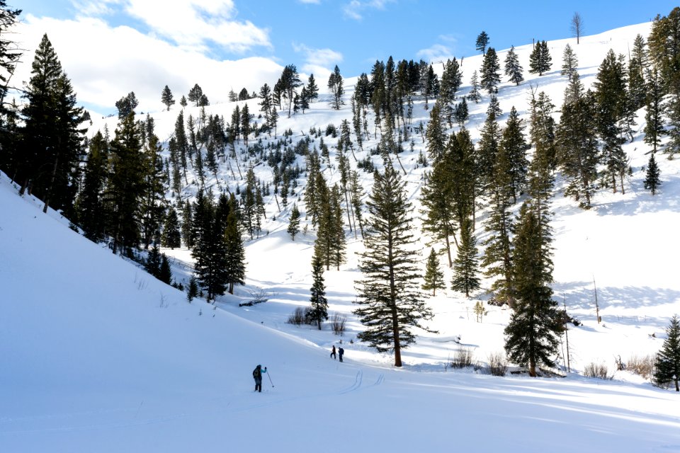 Skiers head towards Lost Lake