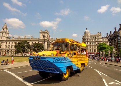 VSL143 London Duck Tours. photo