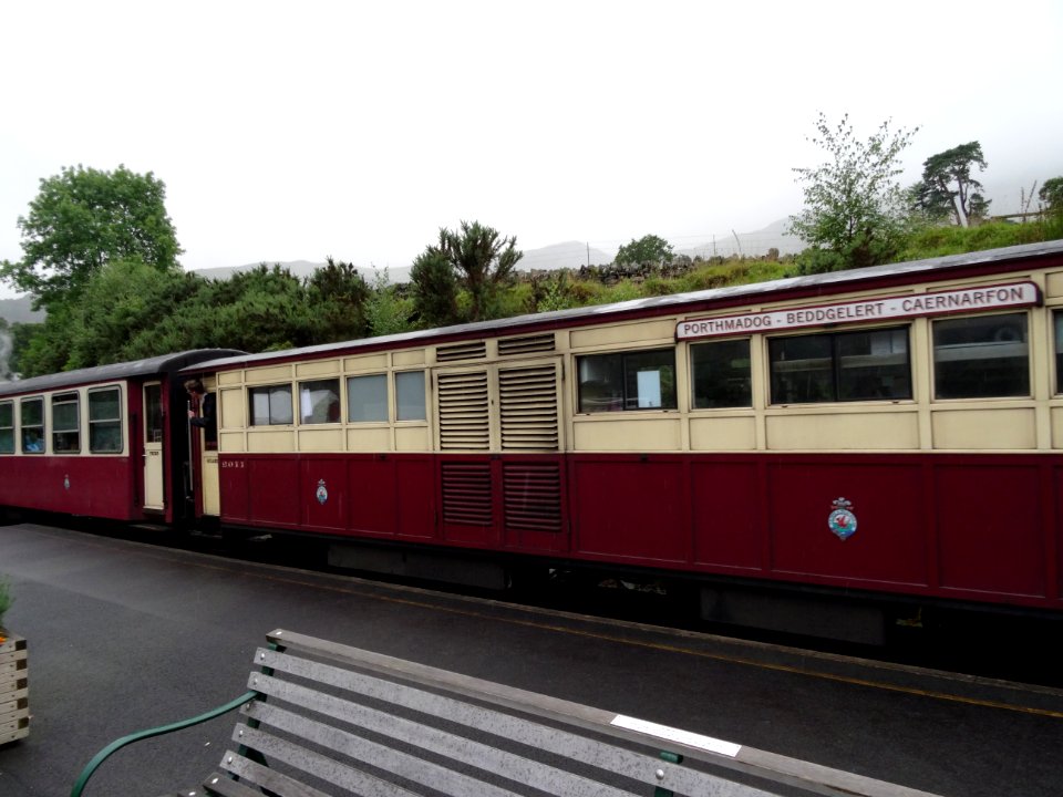 WELSH HIGHLAND RAILWAY BEDDGELERT STATION