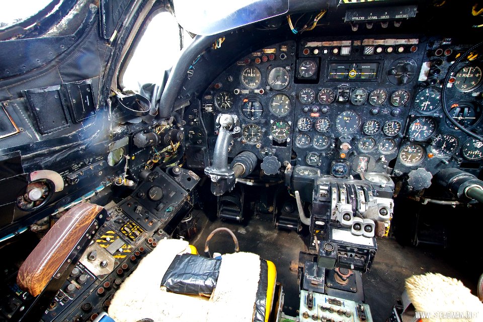 Midlands Air Museum - Vulcan Cockpit