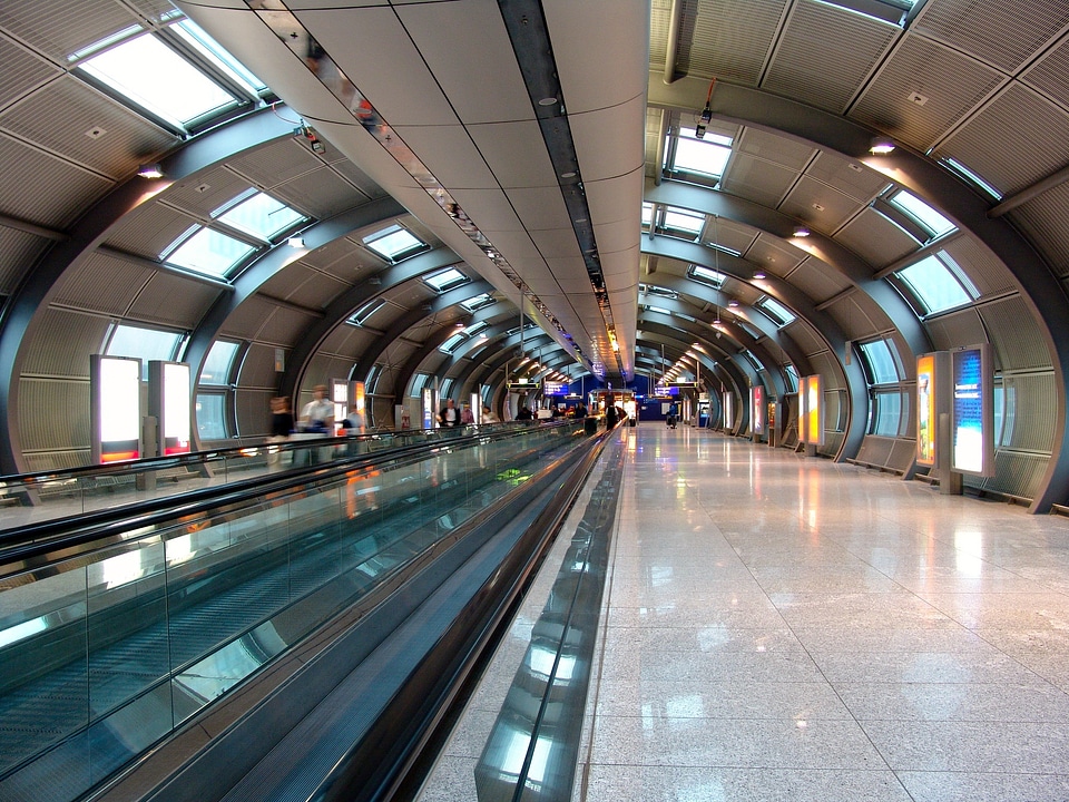Transport moving walkway roll band