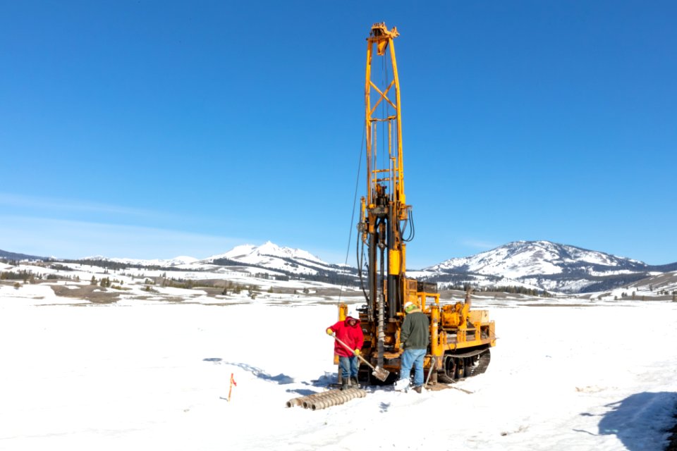 Low-psi tracked drill boring soil samples for Federal Highway project