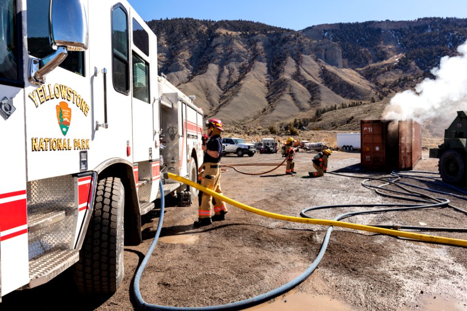 Yellowstone structural fire team training (5)