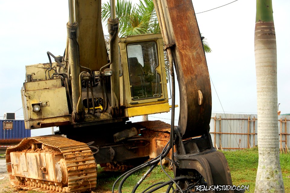 excavator1