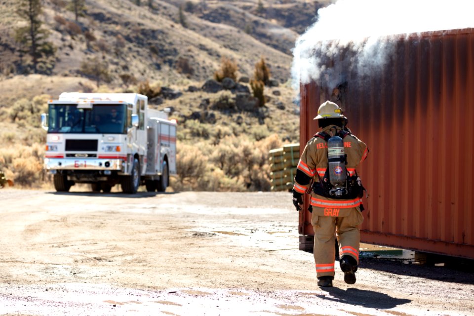 Yellowstone structural fire team training (1)