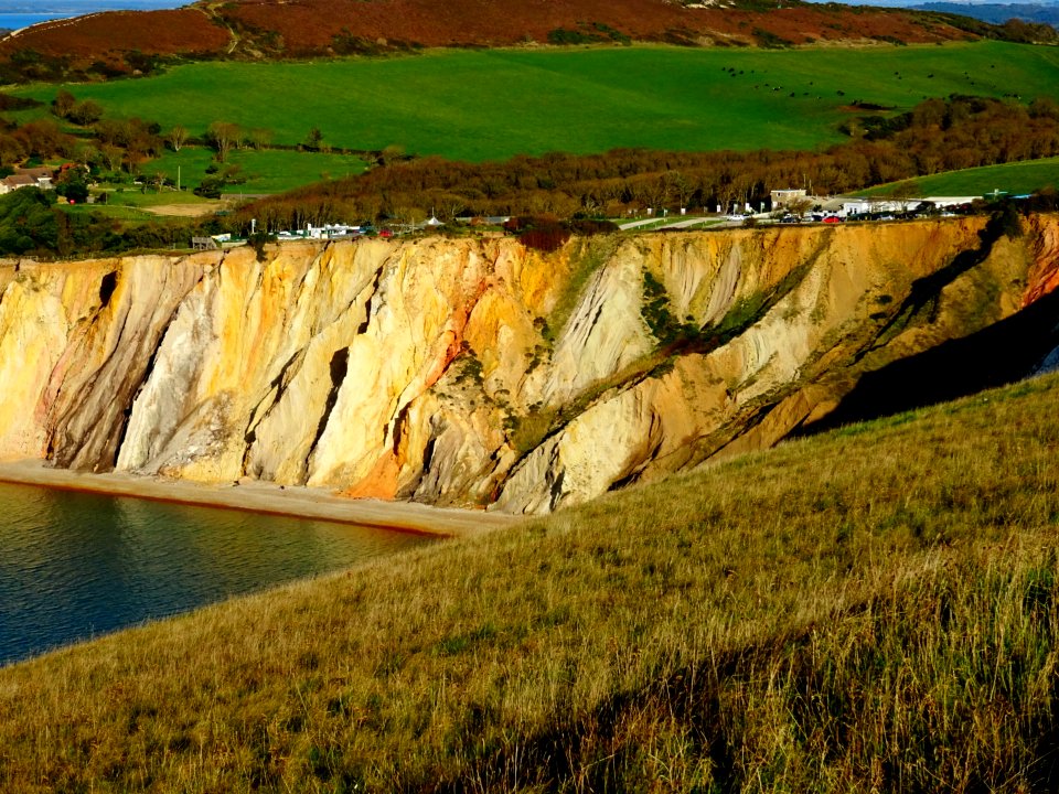 Alum Bay Isle of Wight The home to multicoloured sands. 🐅😀