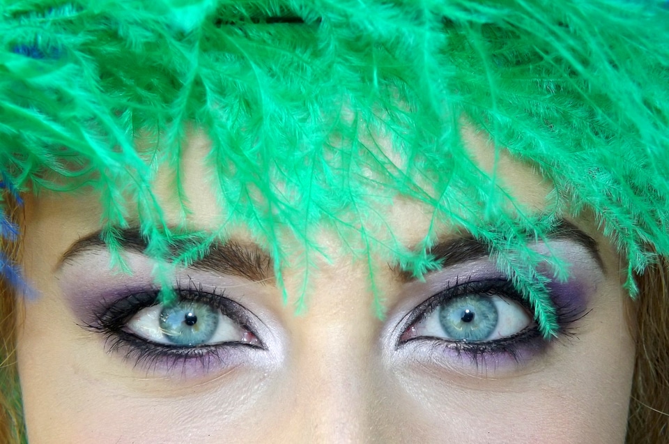 Gene seductive makeup