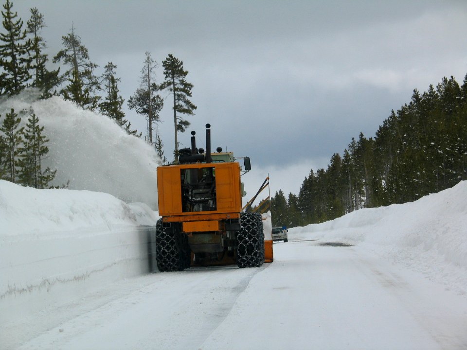 Hough Loader headed towards Lake
