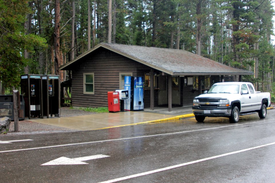 Bridge Bay Campground office