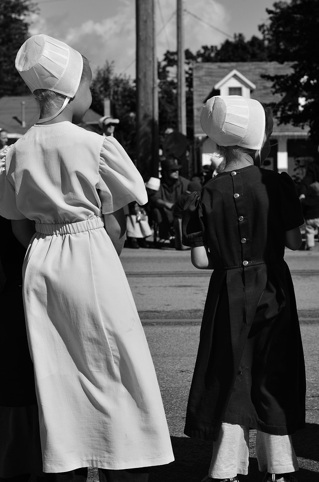 Bonnet clothing costume