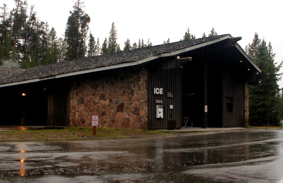 Grant Campground Camper Services building