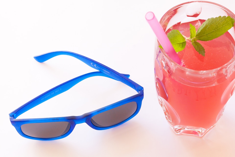 Drink ice cubes drinking straw
