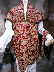 12 CHASUBLE STOLE MANIPLE front