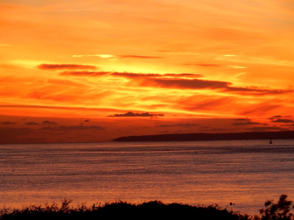 SUNSET FORT VICTORIA ISLE OF WIGHT