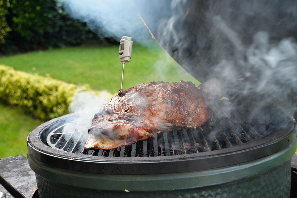Baking meat outdoors
