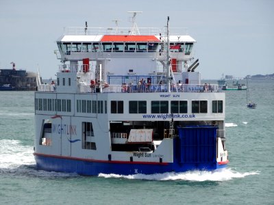MV WIGHT SUN PORTSMOUTH FISHBOURNE RELIEF SHIP