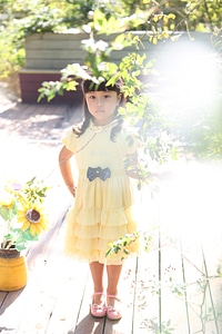 Light dress up yellow