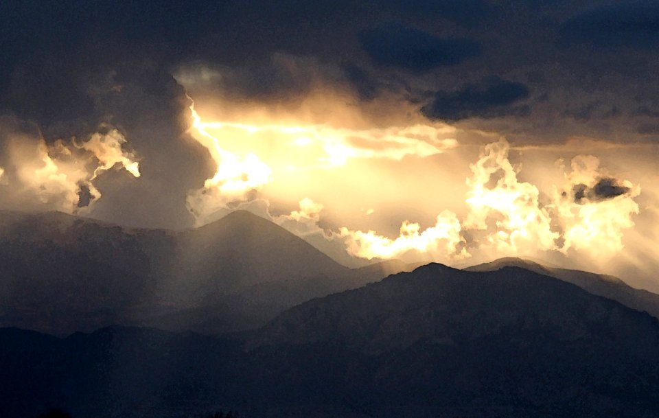 HANKSVILLE AREA, WAYNE CO, UT - 2016-09-30 - Burr Point -22 storm over henry mts