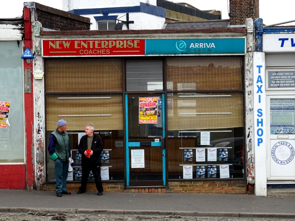 NEW ENTERPRISE COACHES ARRIVA SHOP TONBRIDGE