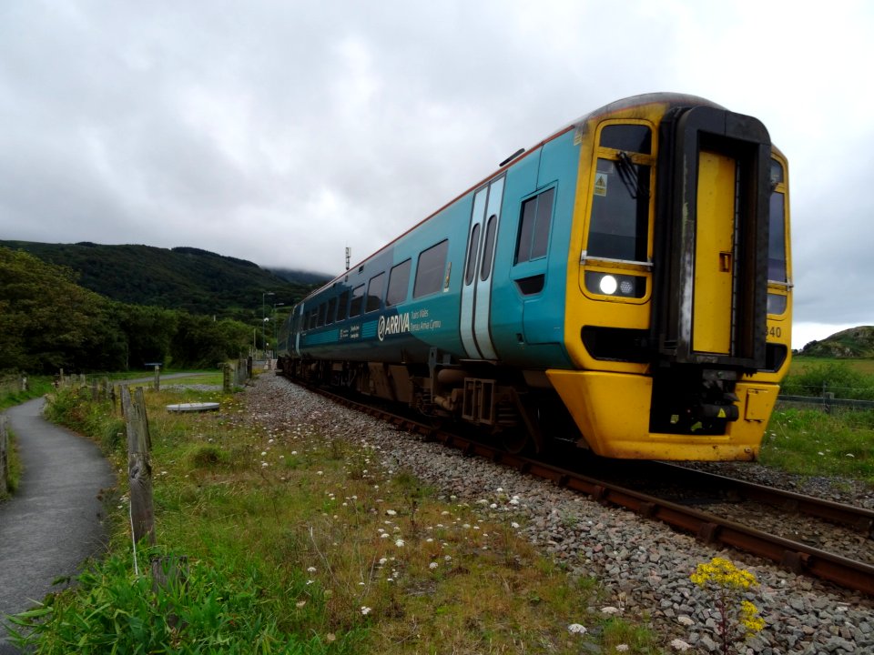 BARMOUTH ESTUARY TRAINS