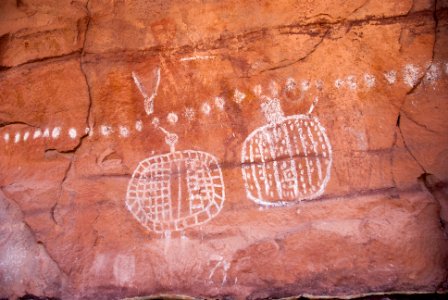 Peekaboo Rock Art