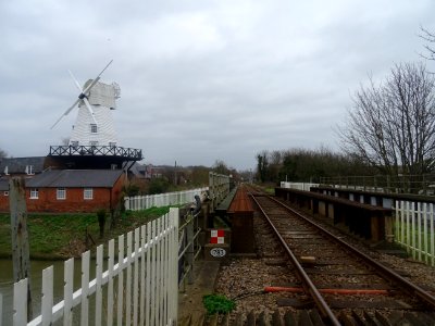 WINDMILL & RAILS photo