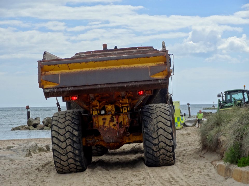 AWD to pull Ambulance off the beach!