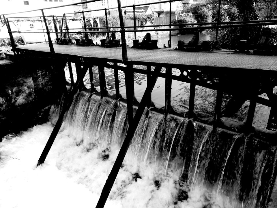 VICTORIAN SLUICE GATE CANTERBURY