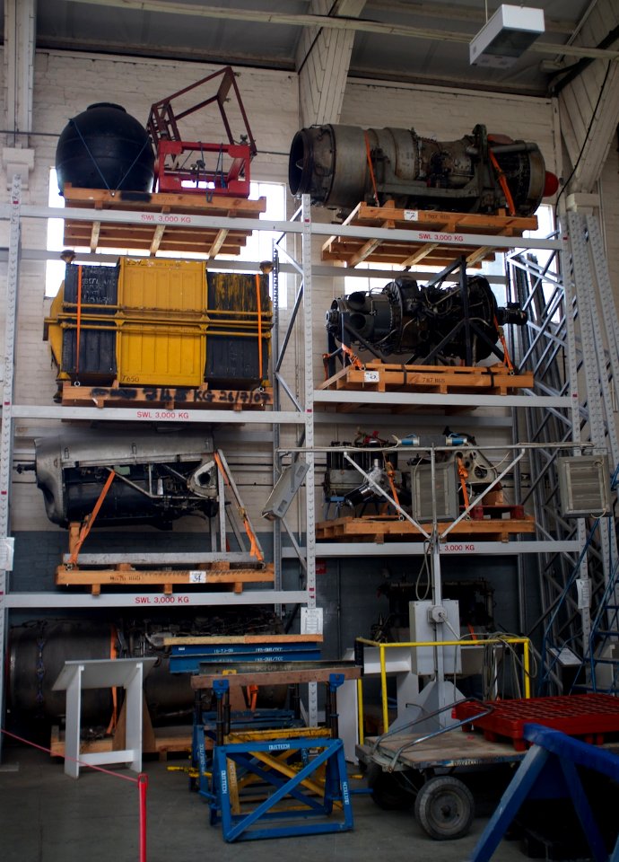Duxford - Restoration Engines