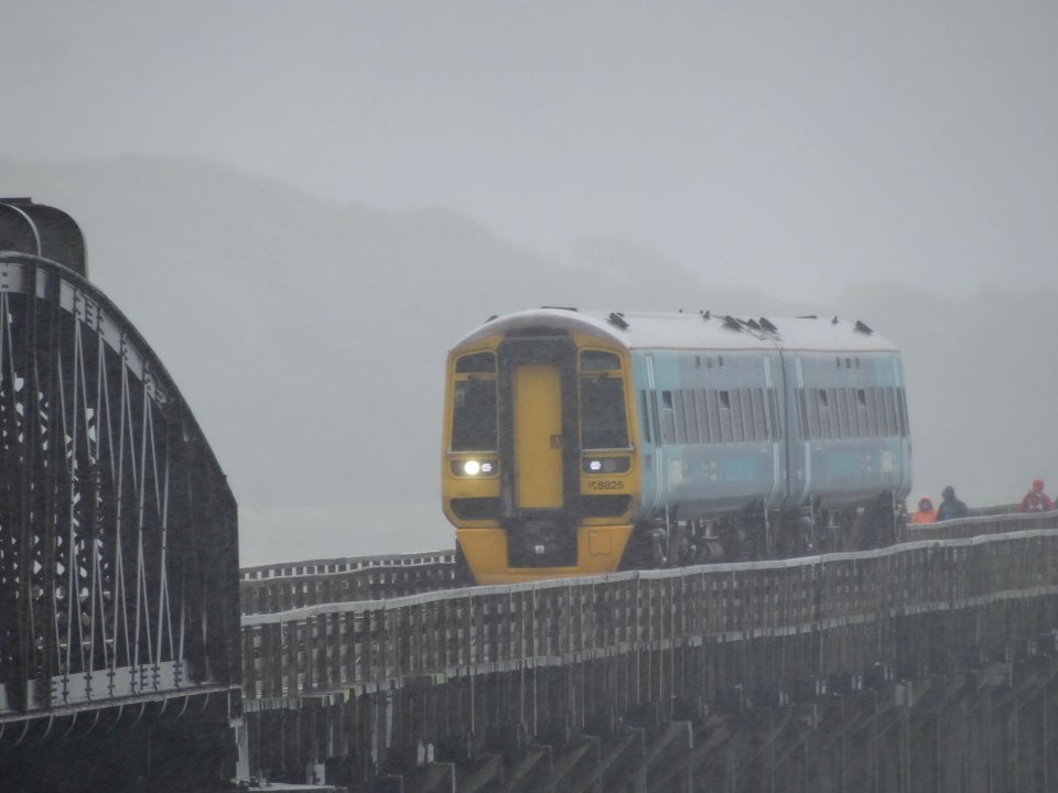 BARMOUTH ESTUARY TRAINS
