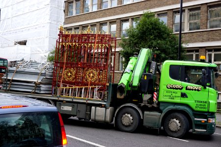 Take Offence. Take a fence. Natural History Museum restored fence being delivered