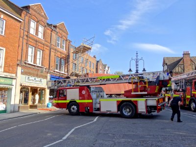HIGH STREET SEVENOAKS KENT SCAFFOLDING HIT BY HGV