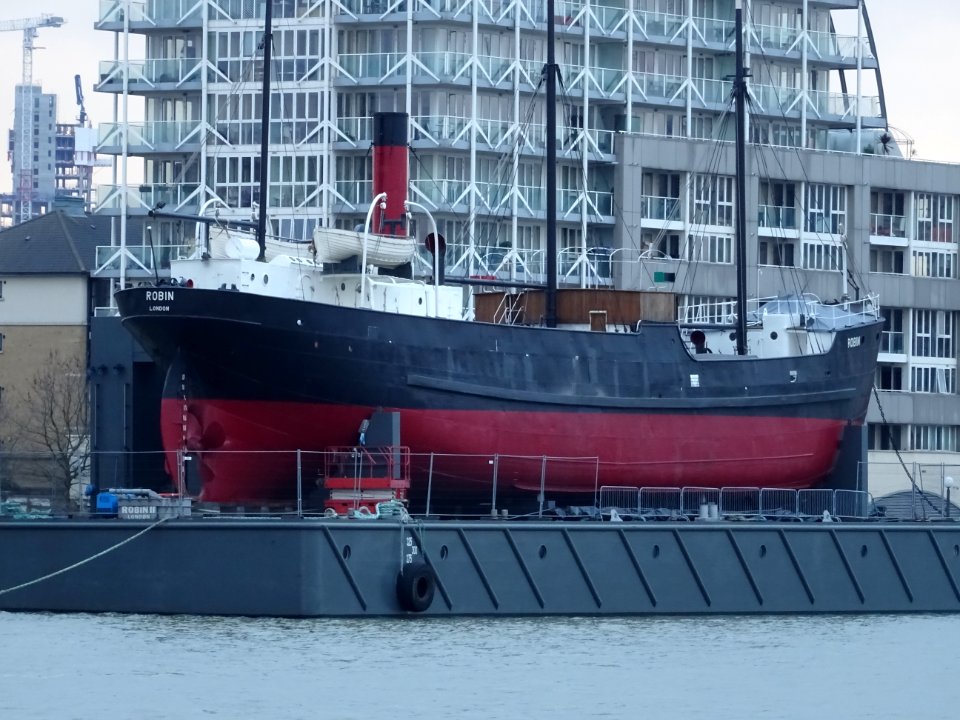 ROBIN SHIP AT DOCKLANDS