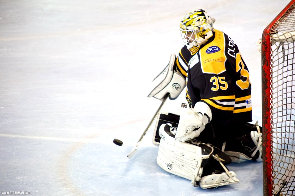 Ice Hockey - Bracknell Bees Vs Chelmsford Chieftains