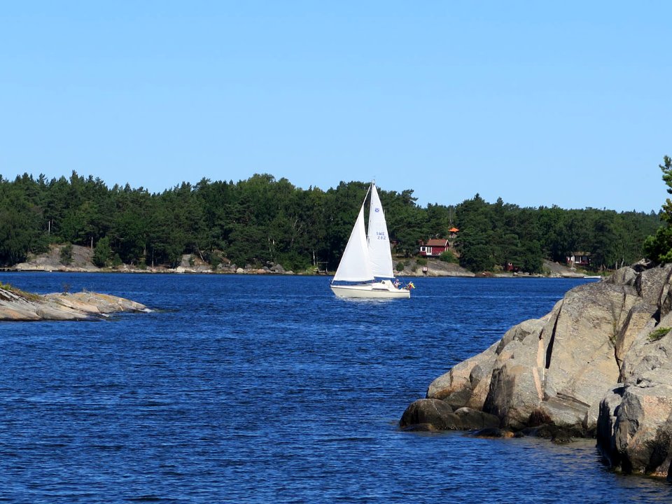 Sailing in Stockholm archipelago