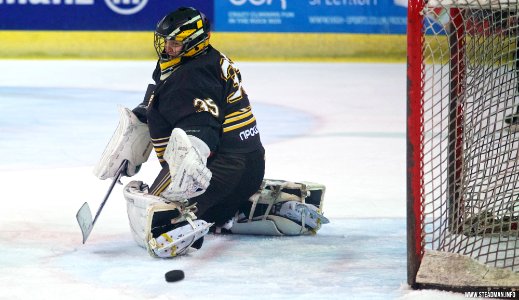 Ice Hockey - Guildford Lightning Vs Bracknell Queen Bees